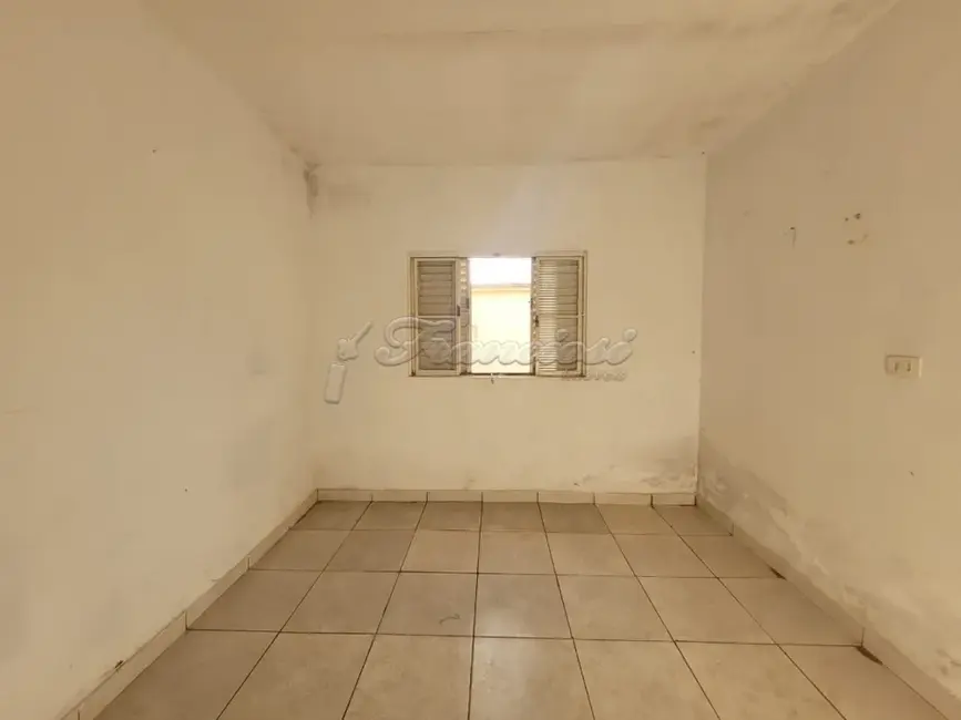 Casa com 6 quartos à venda, 196m2 em Itapetininga - SP - imagem 6 Foto 6 de Casa com 6 quartos à venda, 196m2 em Itapetininga - SP