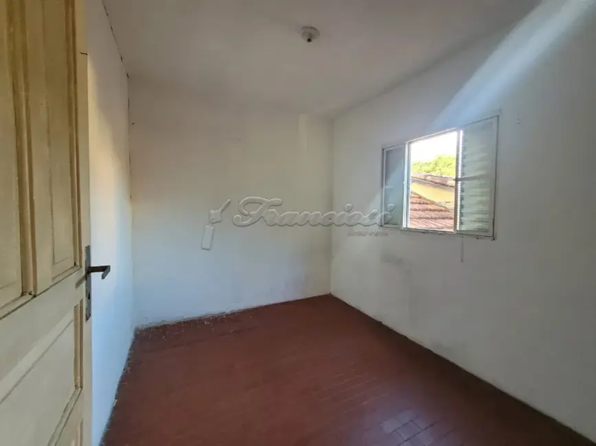 Casa com 6 quartos à venda, 196m2 em Itapetininga - SP - imagem 8 Foto 8 de Casa com 6 quartos à venda, 196m2 em Itapetininga - SP