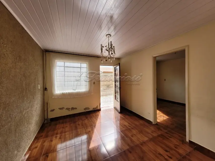 Foto 2 de Casa com 2 quartos à venda, 370m2 em Vila Orestes, Itapetininga - SP