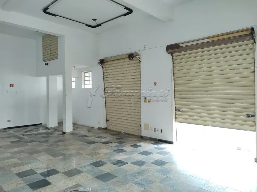 Foto 2 de Prédio Inteiro para alugar, 50m2 em Vila Carolina, Itapetininga - SP