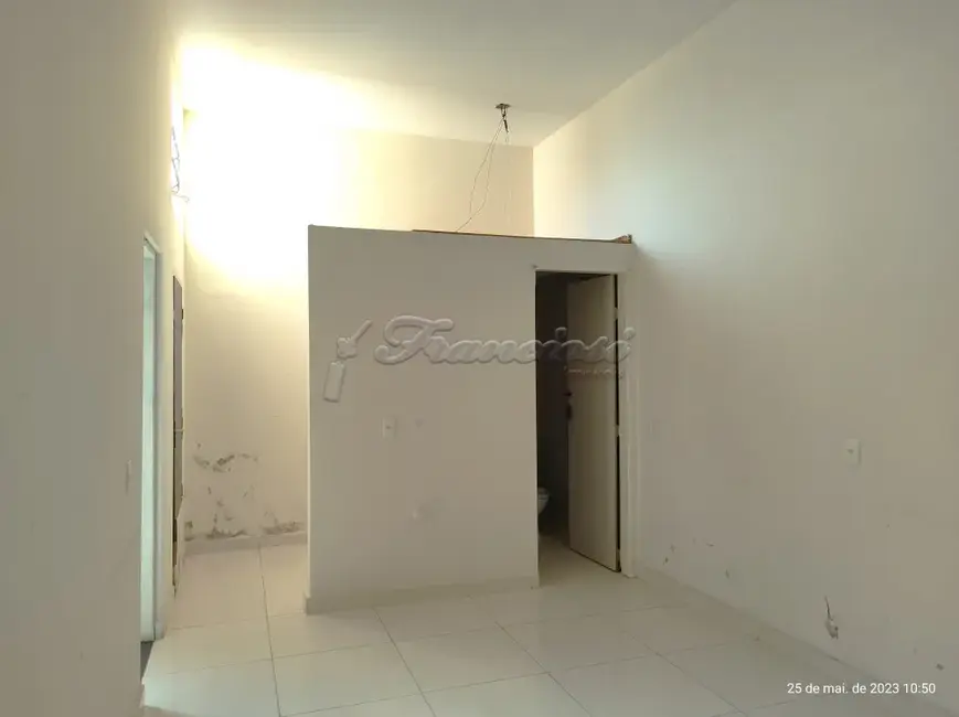 Foto 4 de Sala Comercial para alugar, 106m2 em Loteamento Gramado II, Itapetininga - SP