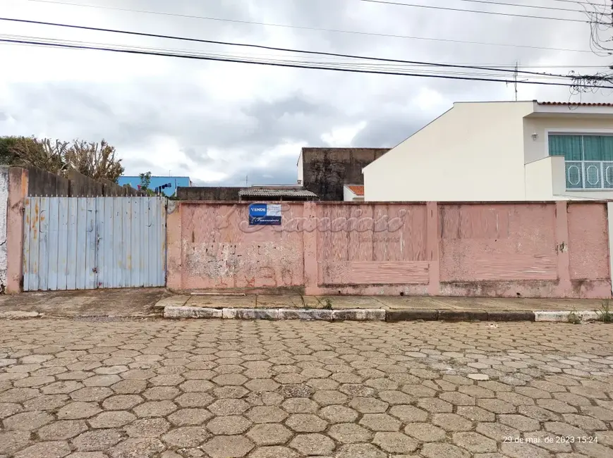 Foto 1 de Fazenda / Haras à venda, 420m2 em Jardim Itália, Itapetininga - SP