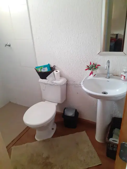 Foto 2 de Casa de Condomínio com 2 quartos à venda, 40m2 em Vila Progresso, Itapetininga - SP