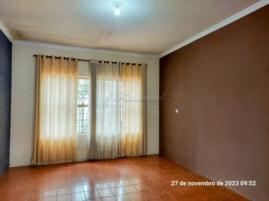 Foto 1 de Casa com 3 quartos à venda, 300m2 em Vila Rio Branco, Itapetininga - SP