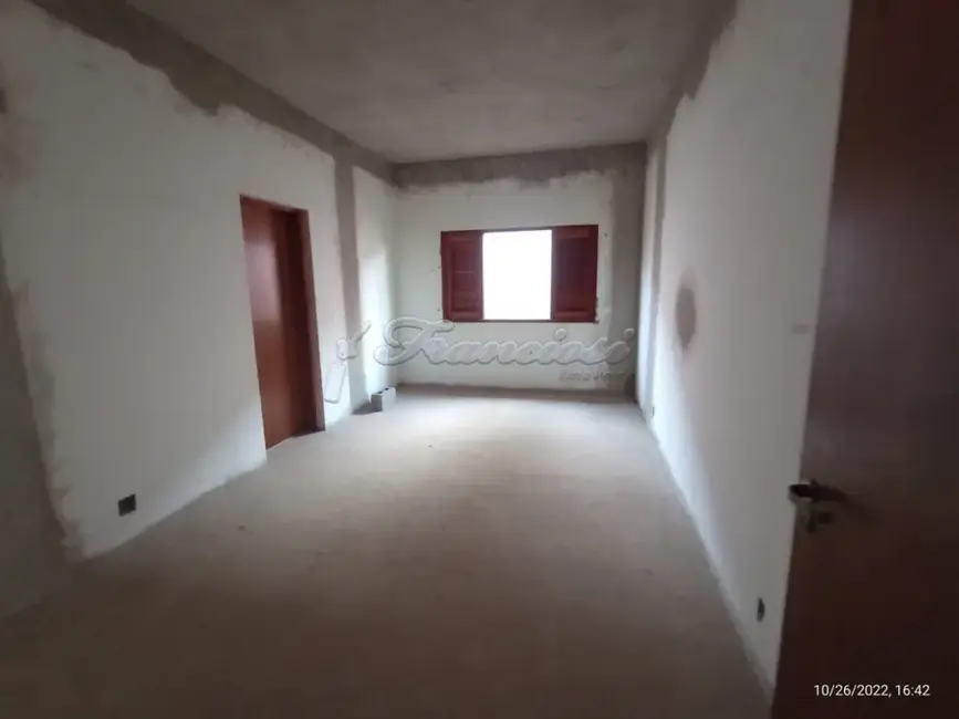 Casa com 4 quartos à venda, 1275m2 em Vila Barth, Itapetininga - SP - imagem 8 Foto 8 de Casa com 4 quartos à venda, 1275m2 em Vila Barth, Itapetininga - SP