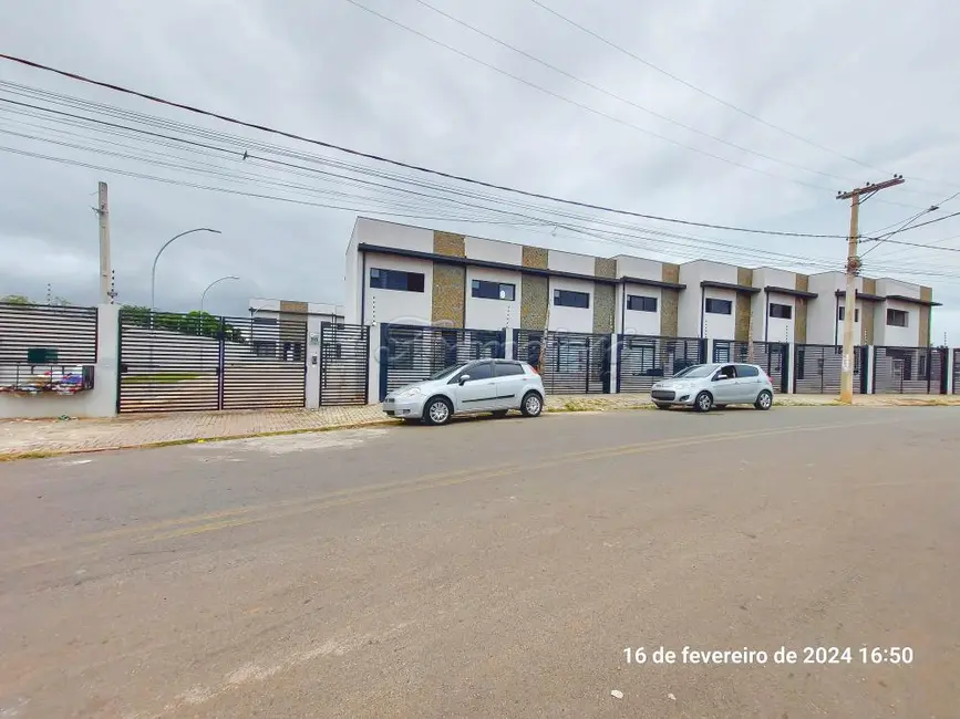 Foto 2 de Casa de Condomínio com 2 quartos à venda, 64m2 em Vila Vendramini, Itapetininga - SP