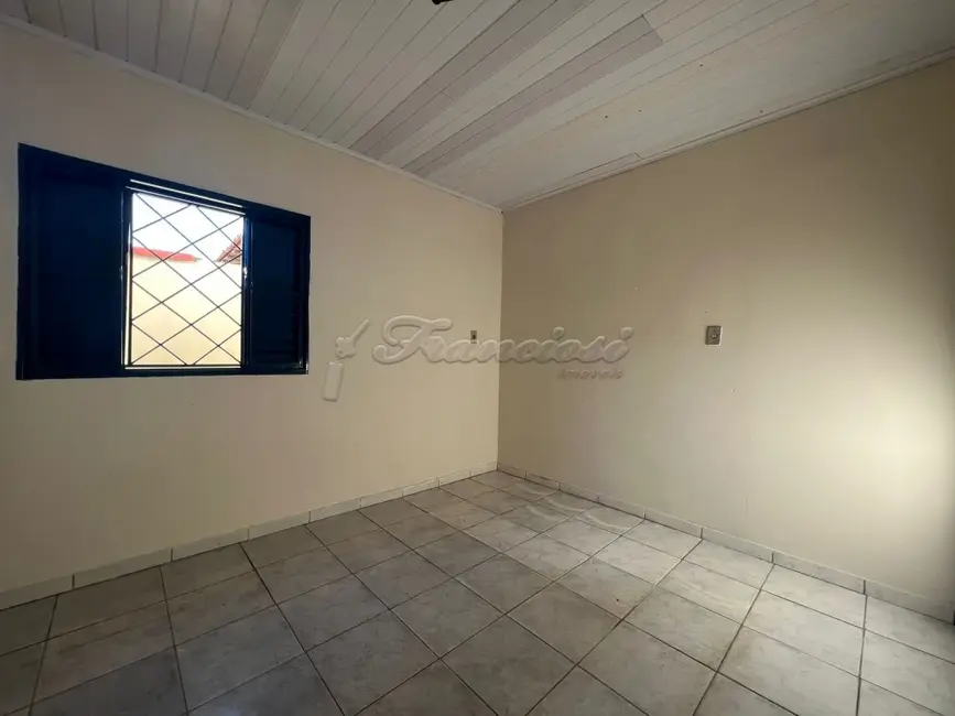 Casa com 5 quartos à venda, 200m2 em Vila Aurora, Itapetininga - SP - imagem 6 Foto 6 de Casa com 5 quartos à venda, 200m2 em Vila Aurora, Itapetininga - SP
