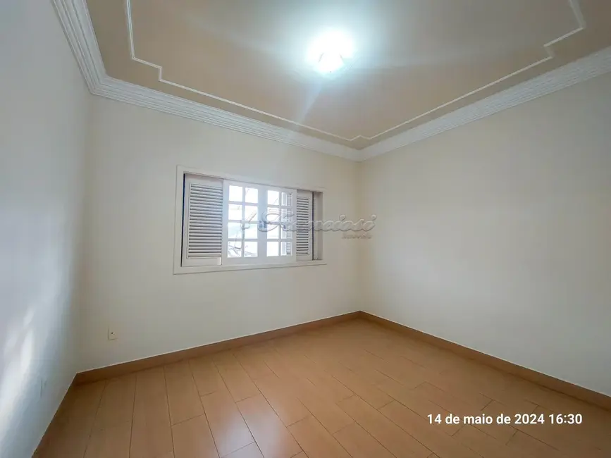Foto 5 de Casa de Condomínio com 3 quartos para alugar, 232m2 em Jardim Marabá, Itapetininga - SP