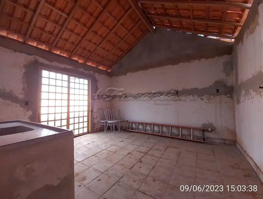 Casa com 2 quartos à venda, 315m2 em Vila Rio Branco, Itapetininga - SP - imagem 9 Foto 9 de Casa com 2 quartos à venda, 315m2 em Vila Rio Branco, Itapetininga - SP