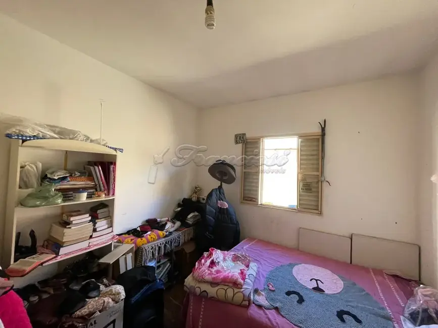 Casa com 3 quartos à venda, 201m2 em Vila Maria, Itapetininga - SP - imagem 3 Foto 3 de Casa com 3 quartos à venda, 201m2 em Vila Maria, Itapetininga - SP