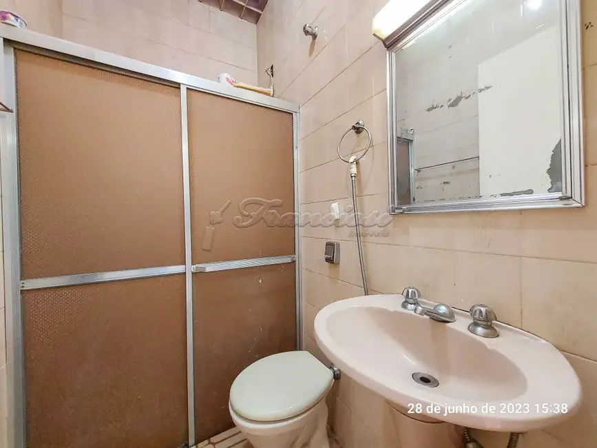 Casa com 3 quartos para alugar, 88m2 em Centro, Itapetininga - SP - imagem 8 Foto 8 de Casa com 3 quartos para alugar, 88m2 em Centro, Itapetininga - SP