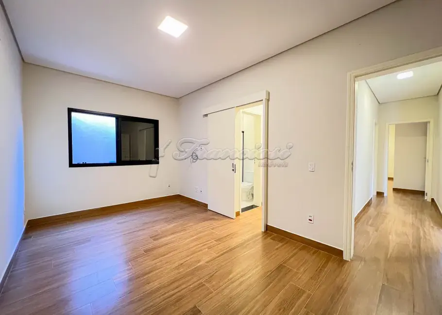 Foto 4 de Casa de Condomínio com 3 quartos à venda, 300m2 em Terras de Santo Antônio, Itapetininga - SP