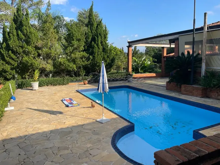 Fazenda / Haras com 6 quartos à venda, 1080m2 em Sarapui - SP - imagem 8 Foto 8 de Fazenda / Haras com 6 quartos à venda, 1080m2 em Sarapui - SP