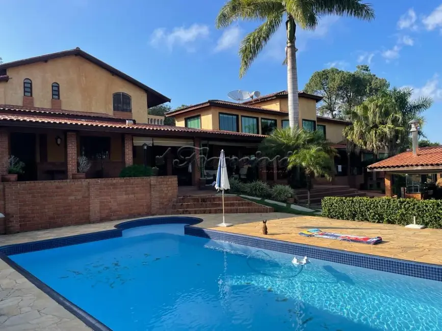 Fazenda / Haras com 6 quartos à venda, 1080m2 em Sarapui - SP - imagem 7 Foto 7 de Fazenda / Haras com 6 quartos à venda, 1080m2 em Sarapui - SP