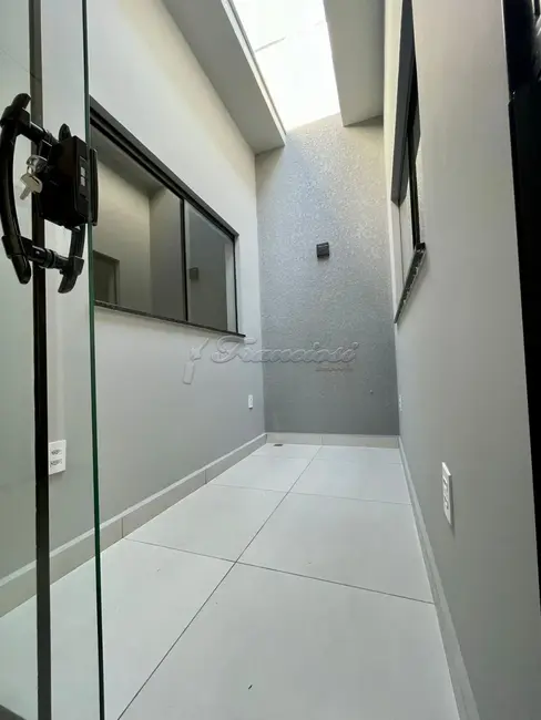 Casa de Condomínio com 3 quartos à venda, 173m2 em Jardim Marabá, Itapetininga - SP - imagem 9 Foto 9 de Casa de Condomínio com 3 quartos à venda, 173m2 em Jardim Marabá, Itapetininga - SP