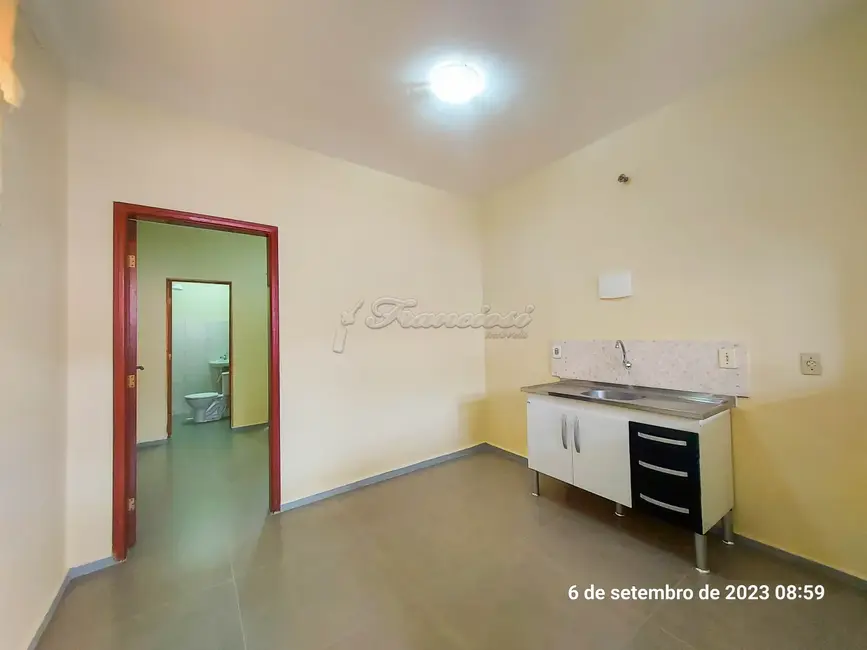 Foto 2 de Casa com 1 quarto para alugar, 34m2 em Itapetininga - SP