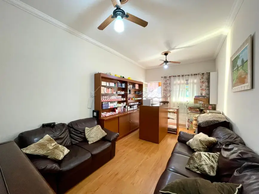 Foto 3 de Casa com 6 quartos à venda, 210m2 em Parque São Bento, Itapetininga - SP