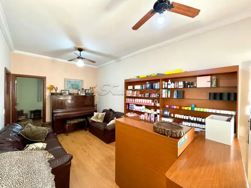 Foto 4 de Casa com 6 quartos à venda, 210m2 em Parque São Bento, Itapetininga - SP