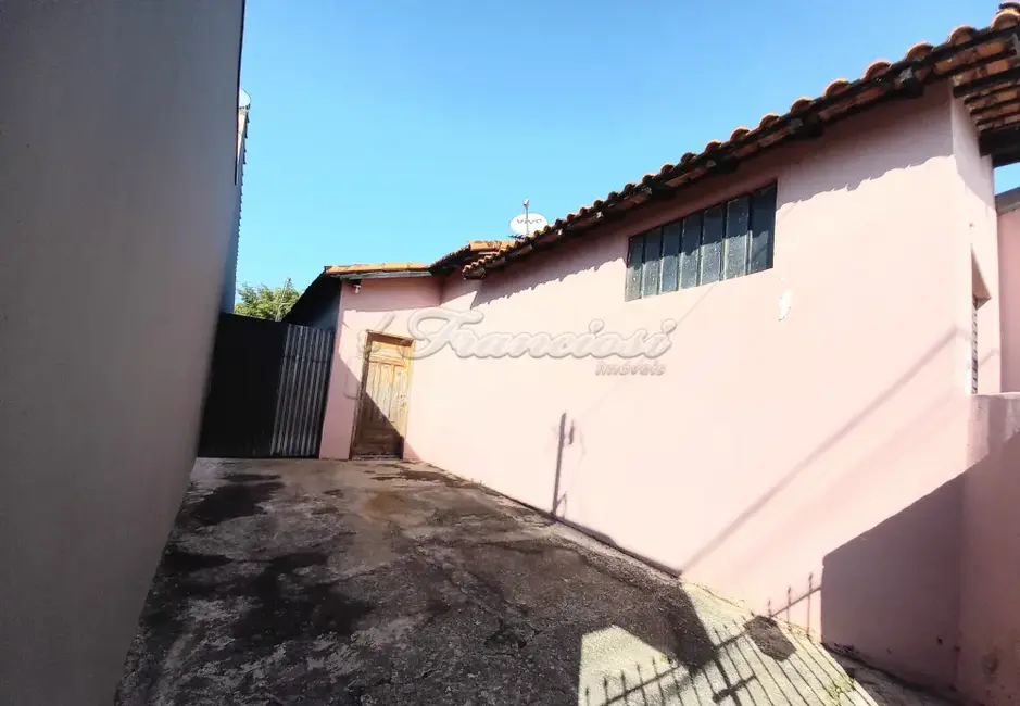 Foto 1 de Casa com 2 quartos à venda, 178m2 em Vila Francisca, Itapetininga - SP