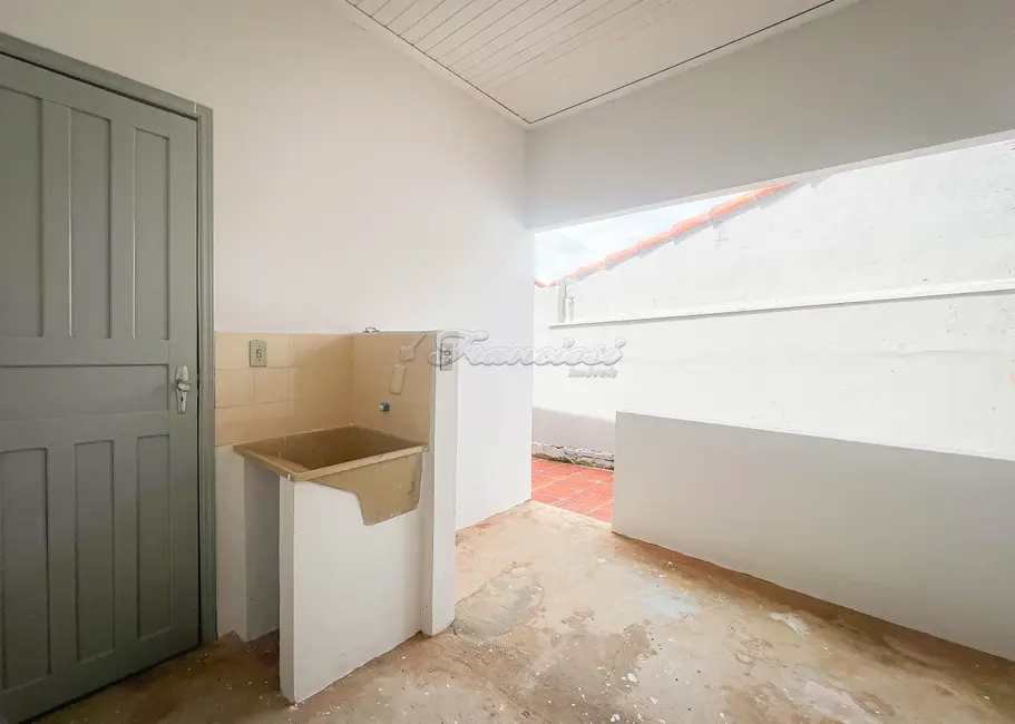 Foto 9 de Casa com 2 quartos à venda, 150m2 em Jardim Brasil, Itapetininga - SP