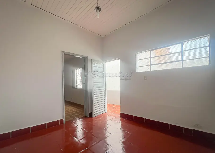 Foto 3 de Casa com 2 quartos à venda, 150m2 em Jardim Brasil, Itapetininga - SP