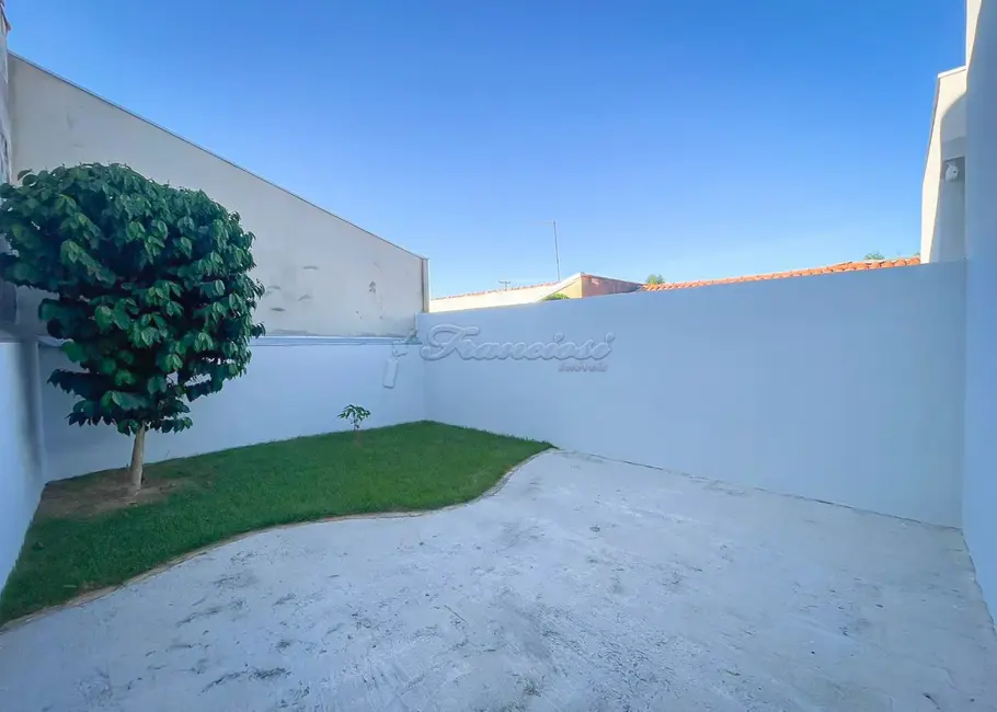 Casa com 2 quartos à venda, 125m2 em Jardim Monte Santo, Itapetininga - SP - imagem 8 Foto 8 de Casa com 2 quartos à venda, 125m2 em Jardim Monte Santo, Itapetininga - SP