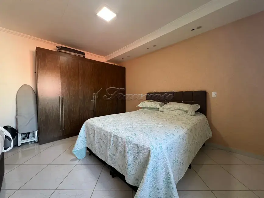 Foto 8 de Casa com 3 quartos à venda, 150m2 em Itapetininga - SP