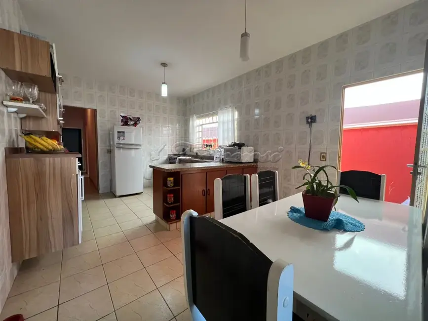 Foto 3 de Casa com 3 quartos à venda, 150m2 em Itapetininga - SP