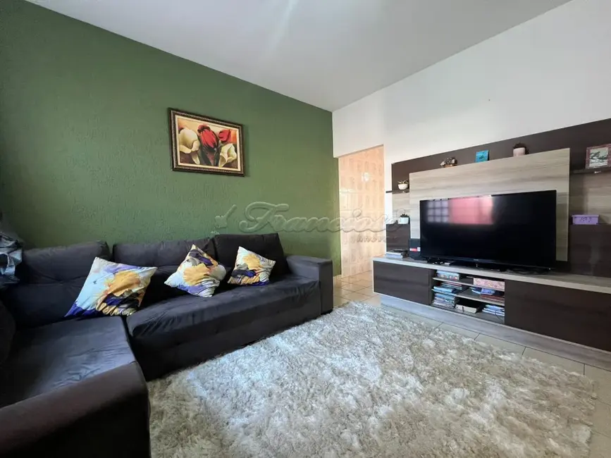 Foto 2 de Casa com 3 quartos à venda, 150m2 em Itapetininga - SP