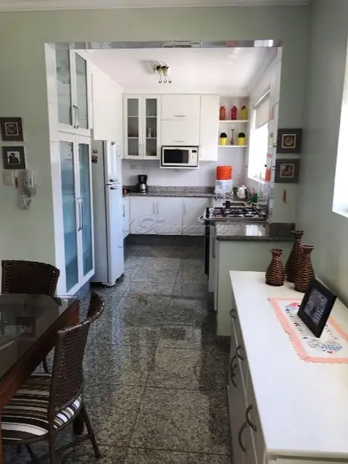 Foto 5 de Apartamento com 3 quartos à venda, 200m2 em Guaruja - SP