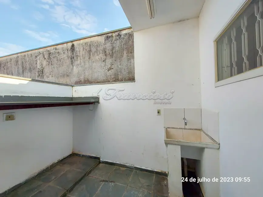 Sala Comercial para alugar, 253m2 em Centro, Itapetininga - SP - imagem 7 Foto 7 de Sala Comercial para alugar, 253m2 em Centro, Itapetininga - SP