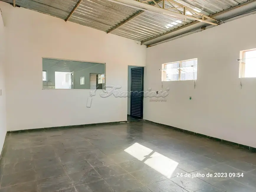 Sala Comercial para alugar, 253m2 em Centro, Itapetininga - SP - imagem 3 Foto 3 de Sala Comercial para alugar, 253m2 em Centro, Itapetininga - SP