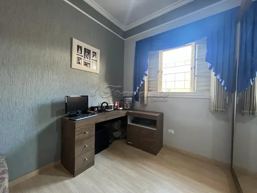 Casa com 4 quartos à venda, 233m2 em Jardim Mesquita, Itapetininga - SP - imagem 7 Foto 7 de Casa com 4 quartos à venda, 233m2 em Jardim Mesquita, Itapetininga - SP
