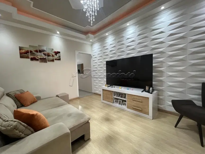 Casa com 4 quartos à venda, 233m2 em Jardim Mesquita, Itapetininga - SP - imagem 1 Foto 1 de Casa com 4 quartos à venda, 233m2 em Jardim Mesquita, Itapetininga - SP