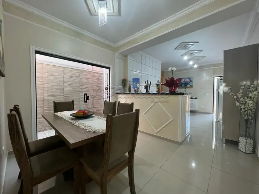 Casa com 4 quartos à venda, 233m2 em Jardim Mesquita, Itapetininga - SP - imagem 3 Foto 3 de Casa com 4 quartos à venda, 233m2 em Jardim Mesquita, Itapetininga - SP