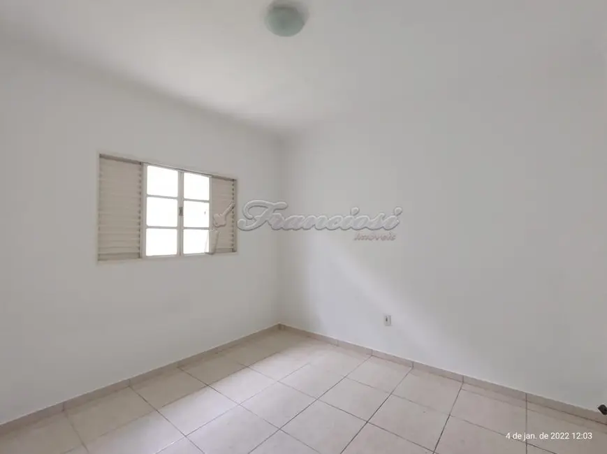 Casa com 2 quartos à venda, 119m2 em Itapetininga - SP - imagem 4 Foto 4 de Casa com 2 quartos à venda, 119m2 em Itapetininga - SP