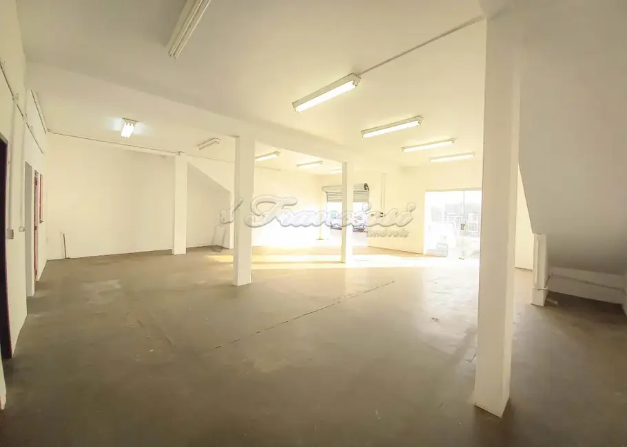 Foto 4 de Casa com 3 quartos à venda, 113m2 em Centro, Itapetininga - SP