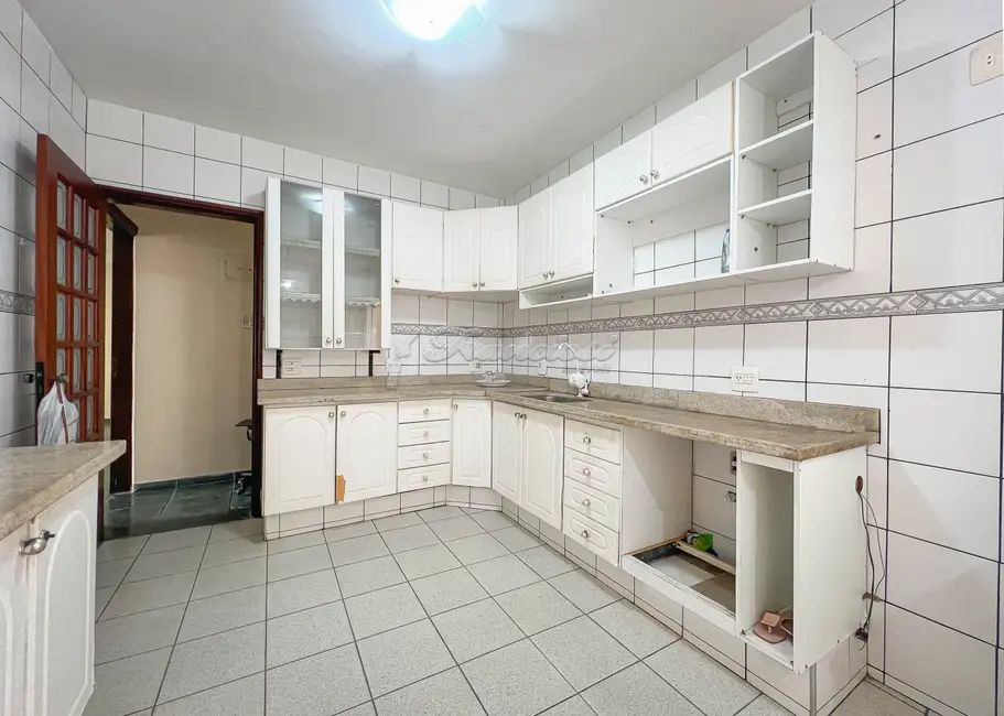 Casa com 3 quartos à venda, 250m2 em Vila Vendramini, Itapetininga - SP - imagem 7 Foto 7 de Casa com 3 quartos à venda, 250m2 em Vila Vendramini, Itapetininga - SP