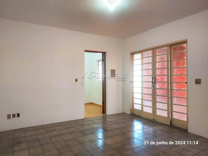 Casa com 3 quartos para alugar, 148m2 em Vila Nova Itapetininga, Itapetininga - SP - imagem 2 Foto 2 de Casa com 3 quartos para alugar, 148m2 em Vila Nova Itapetininga, Itapetininga - SP