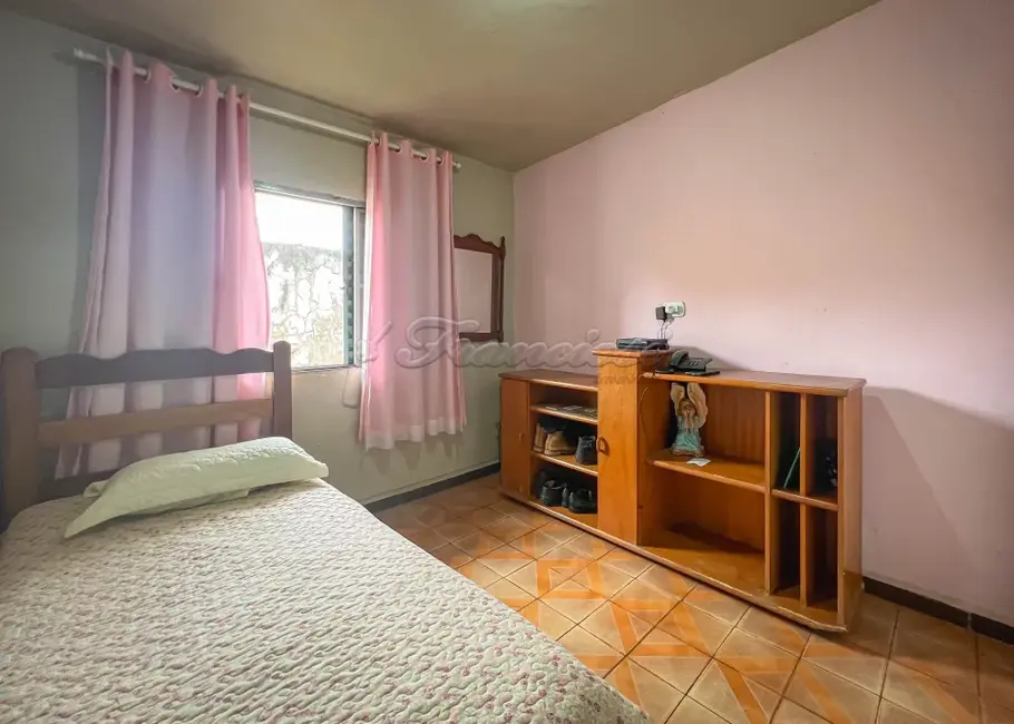 Casa com 6 quartos à venda, 199m2 em Parque da Lagoa, Itapetininga - SP - imagem 7 Foto 7 de Casa com 6 quartos à venda, 199m2 em Parque da Lagoa, Itapetininga - SP