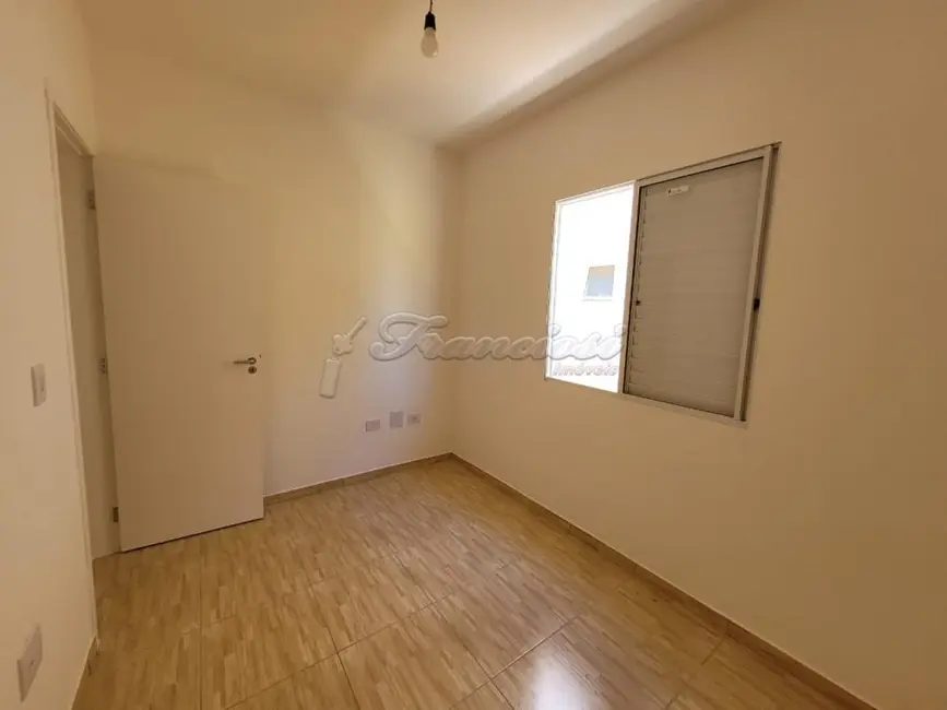 Casa com 3 quartos para alugar, 150m2 em Itapetininga - SP - imagem 9 Foto 9 de Casa com 3 quartos para alugar, 150m2 em Itapetininga - SP