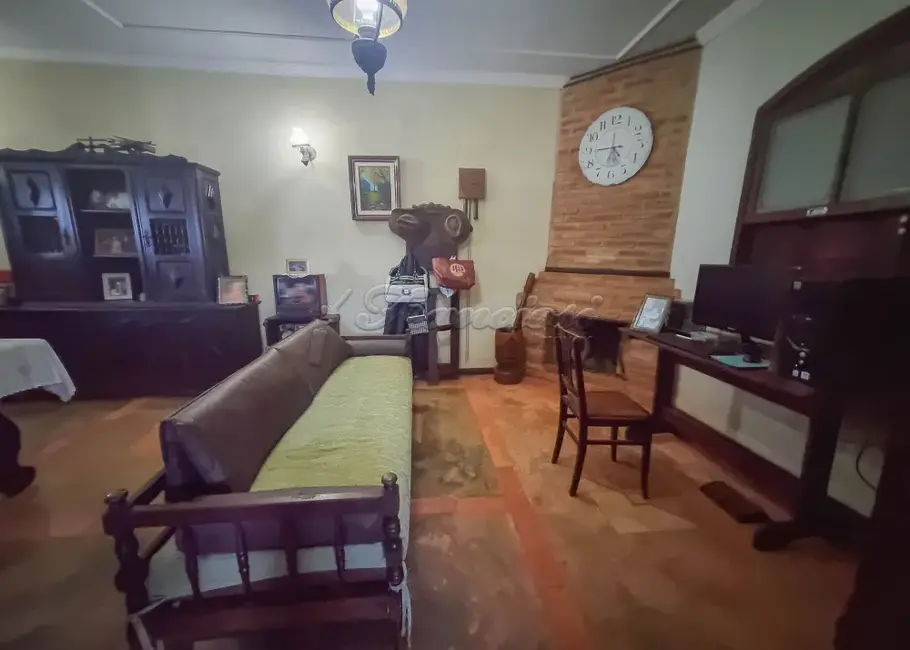Foto 2 de Casa com 2 quartos à venda, 118m2 em Vila Nastri, Itapetininga - SP