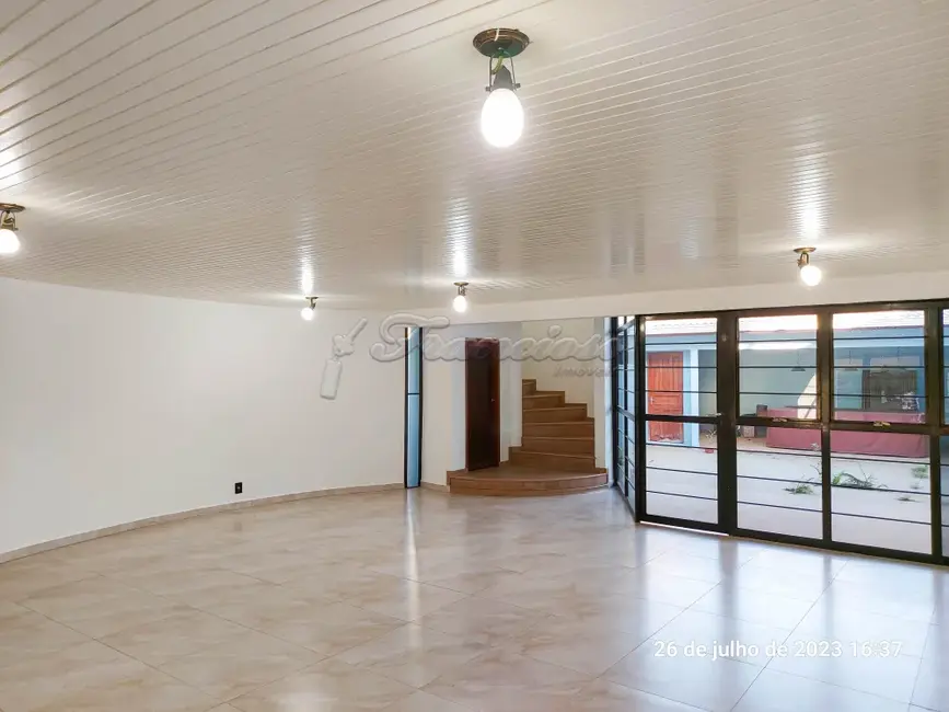 Foto 9 de Casa com 4 quartos para alugar, 370m2 em Centro, Itapetininga - SP