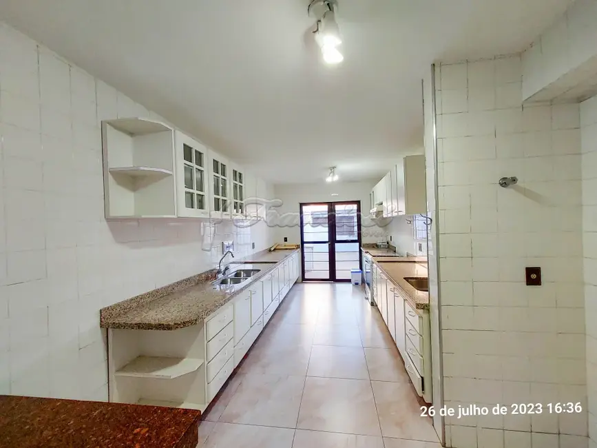 Foto 5 de Casa com 4 quartos para alugar, 370m2 em Centro, Itapetininga - SP