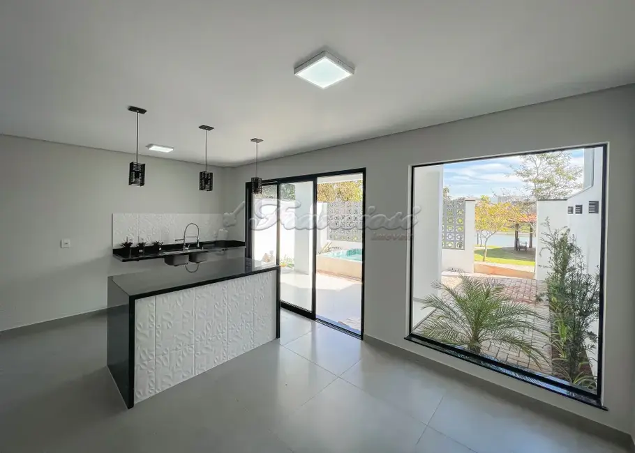 Casa de Condomínio com 3 quartos à venda, 136m2 em Jardim Marabá, Itapetininga - SP - imagem 3 Foto 3 de Casa de Condomínio com 3 quartos à venda, 136m2 em Jardim Marabá, Itapetininga - SP