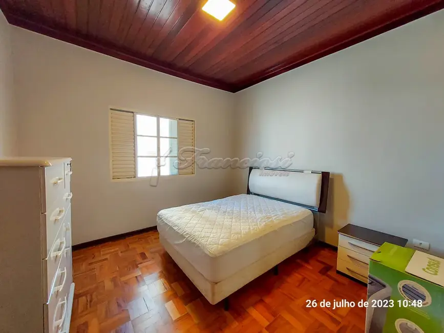 Foto 6 de Casa com 3 quartos para alugar, 176m2 em Centro, Itapetininga - SP