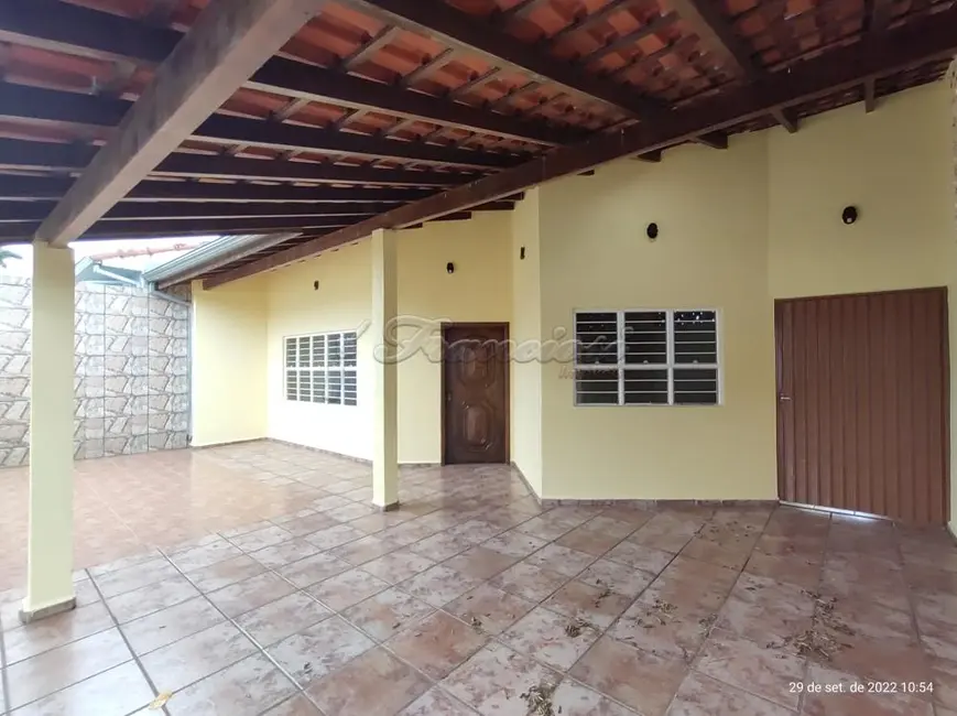 Foto 1 de Casa com 3 quartos à venda, 151m2 em Vila Rio Branco, Itapetininga - SP