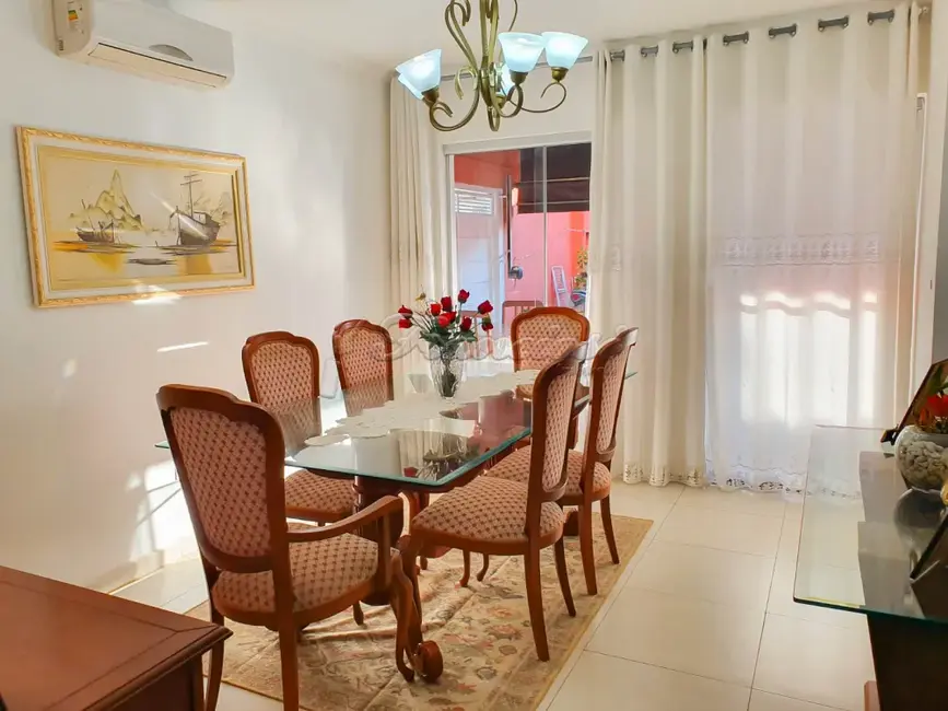 Casa com 4 quartos à venda, 283m2 em Itapetininga - SP - imagem 5 Foto 5 de Casa com 4 quartos à venda, 283m2 em Itapetininga - SP