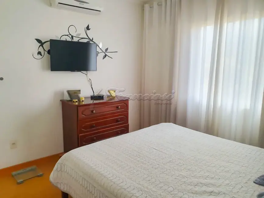 Casa com 4 quartos à venda, 283m2 em Itapetininga - SP - imagem 9 Foto 9 de Casa com 4 quartos à venda, 283m2 em Itapetininga - SP