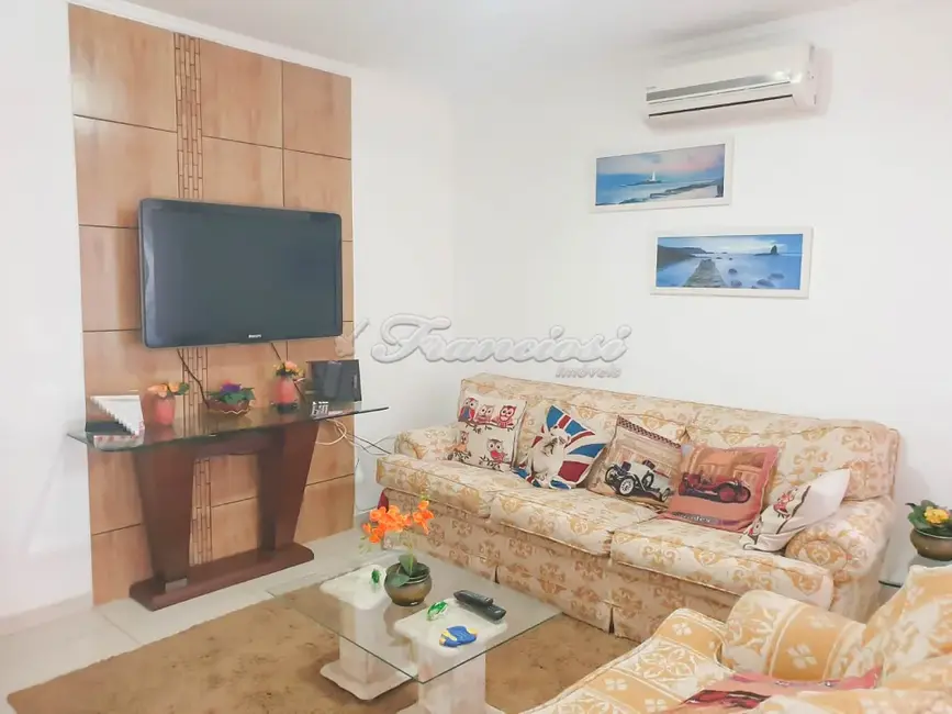Casa com 4 quartos à venda, 283m2 em Itapetininga - SP - imagem 3 Foto 3 de Casa com 4 quartos à venda, 283m2 em Itapetininga - SP